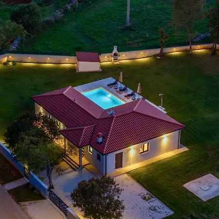 Moderne Bei By Interhome