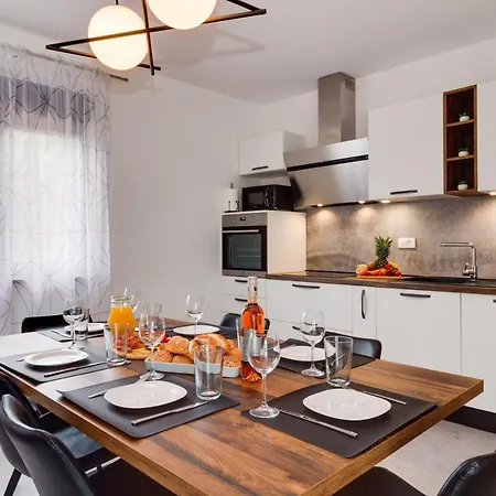 Semesterbostad Moderne Bei By Interhome Barban