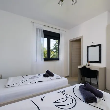 Moderne Bei By Interhome * Barban